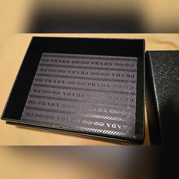 Prada Black Logo Box Jewelry Bracelet Necklace Gift Card Keychain Small Purse - Picture 4 of 9